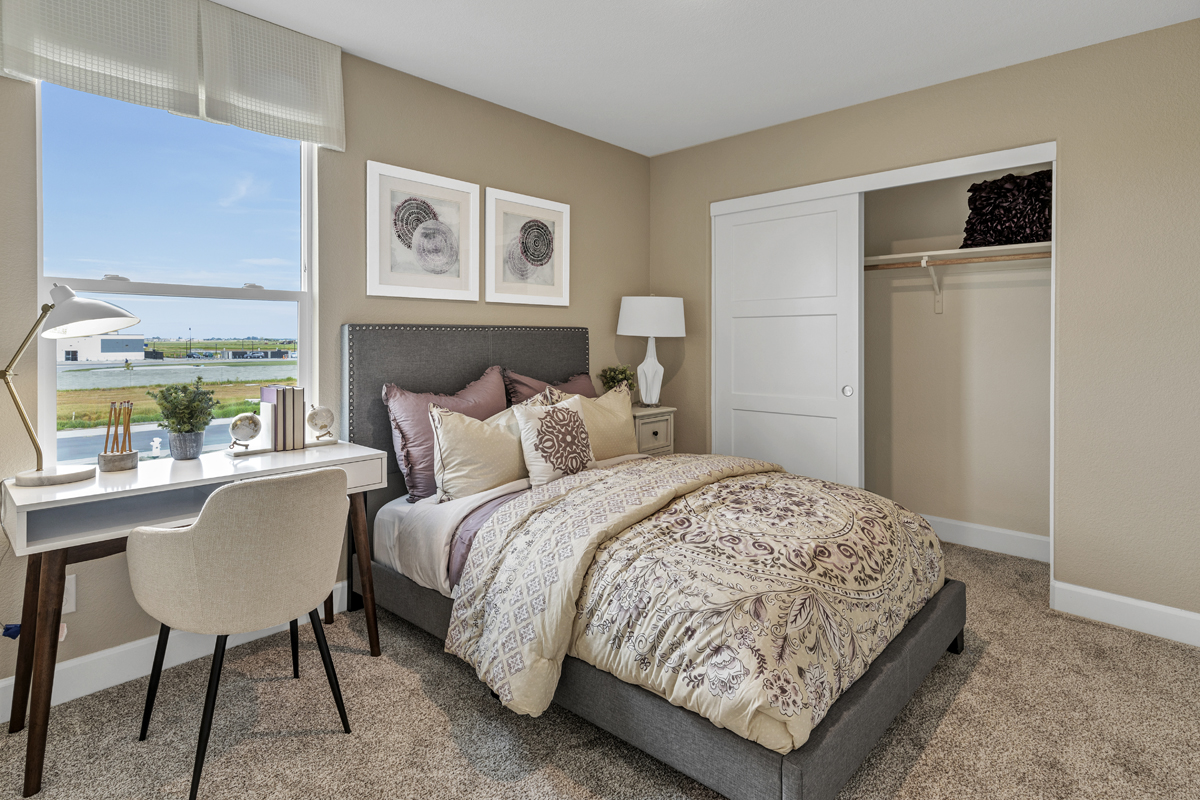 Secondary bedroom
