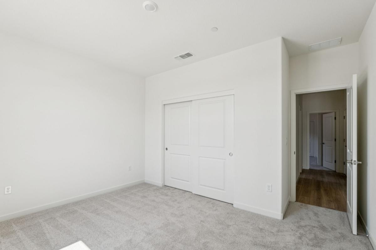 Secondary bedroom