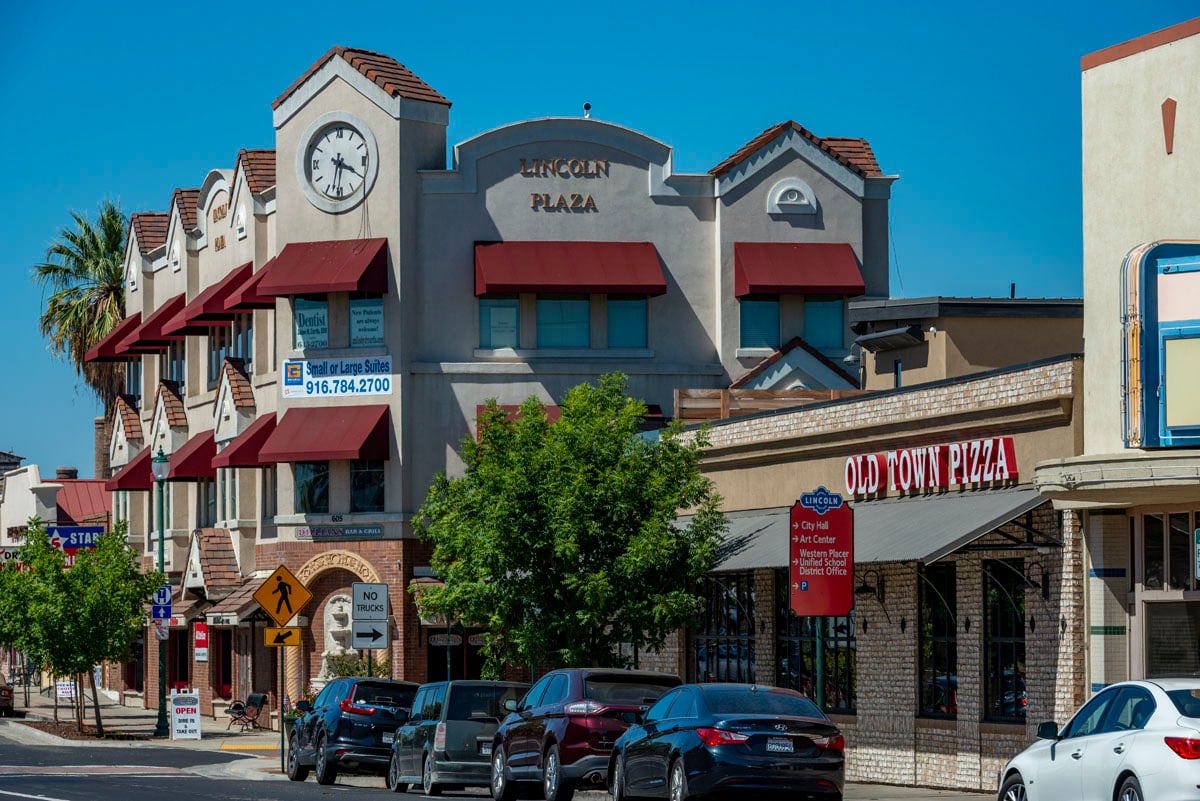 Just a 5-minute drive to downtown Lincoln