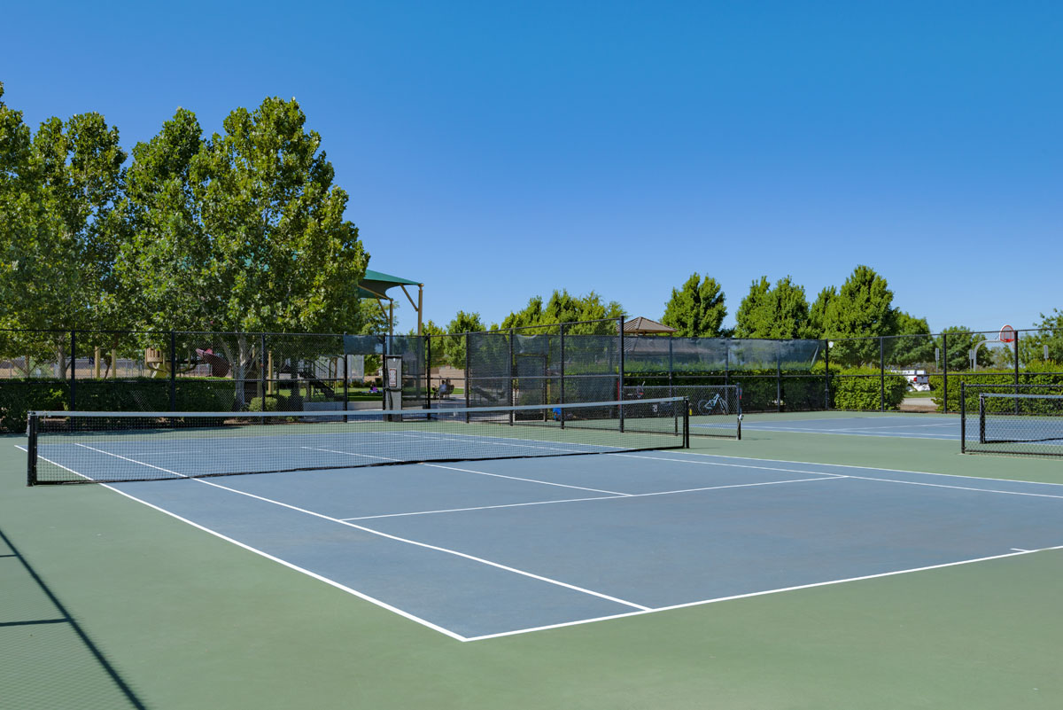 Close to Dry Creek Community Park for tennis