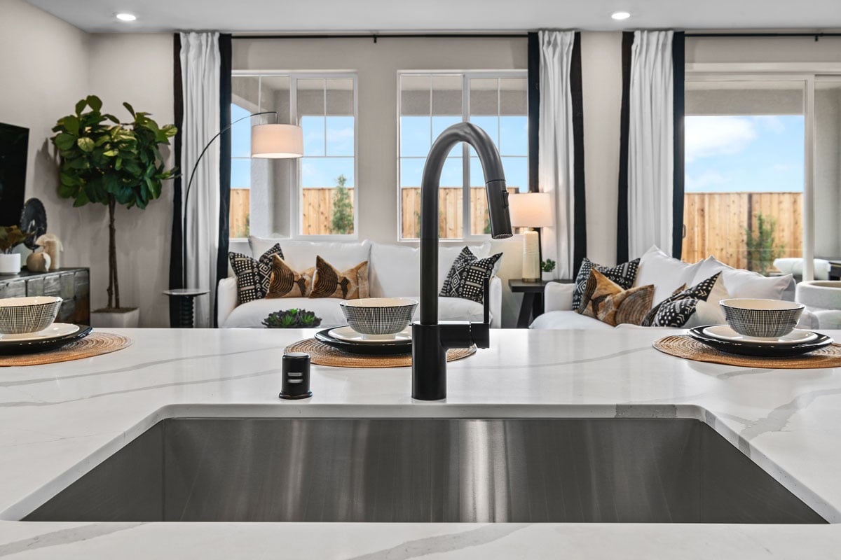 Stainless steel undermount kitchen sink