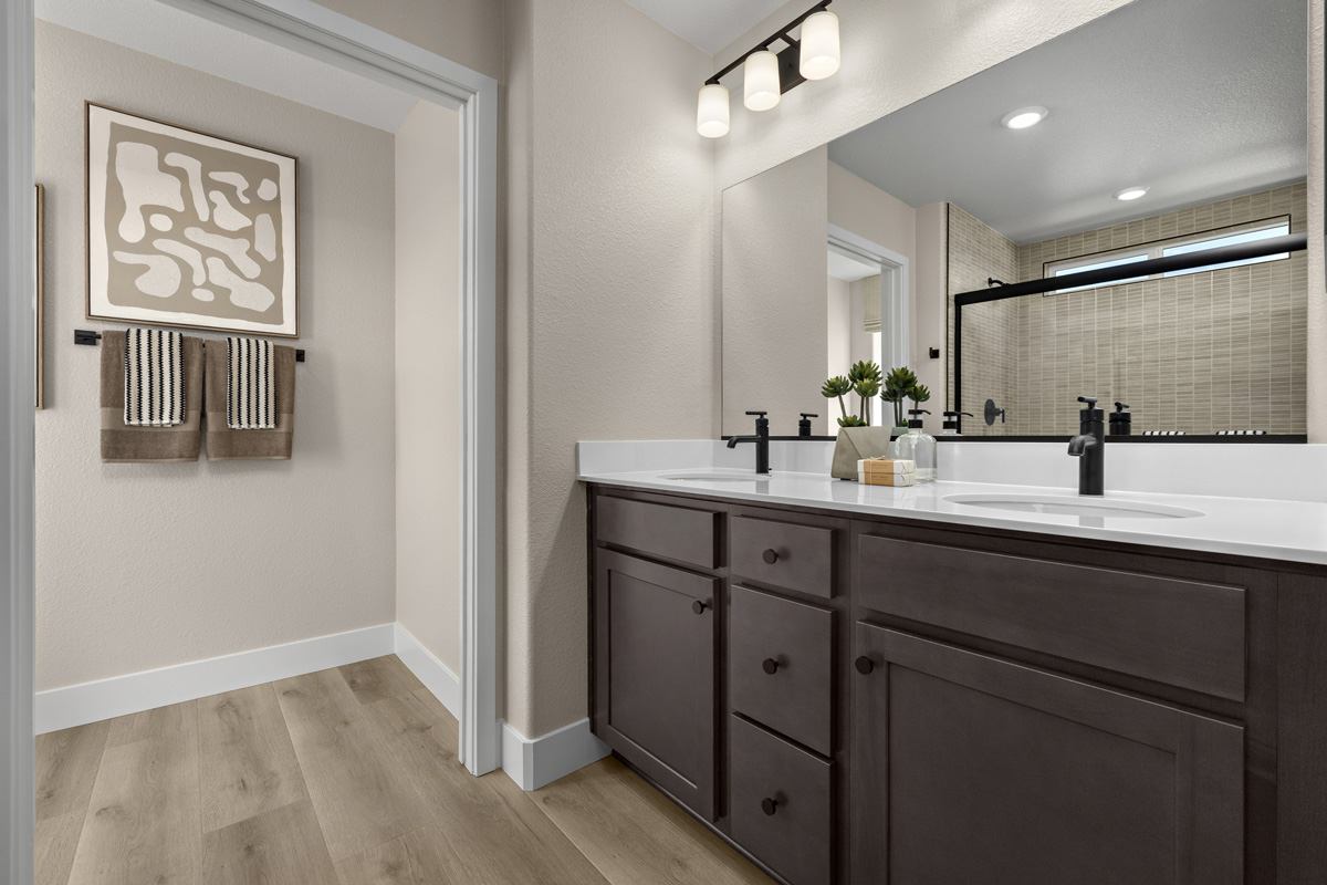 Dual-sink vanity at primary bath