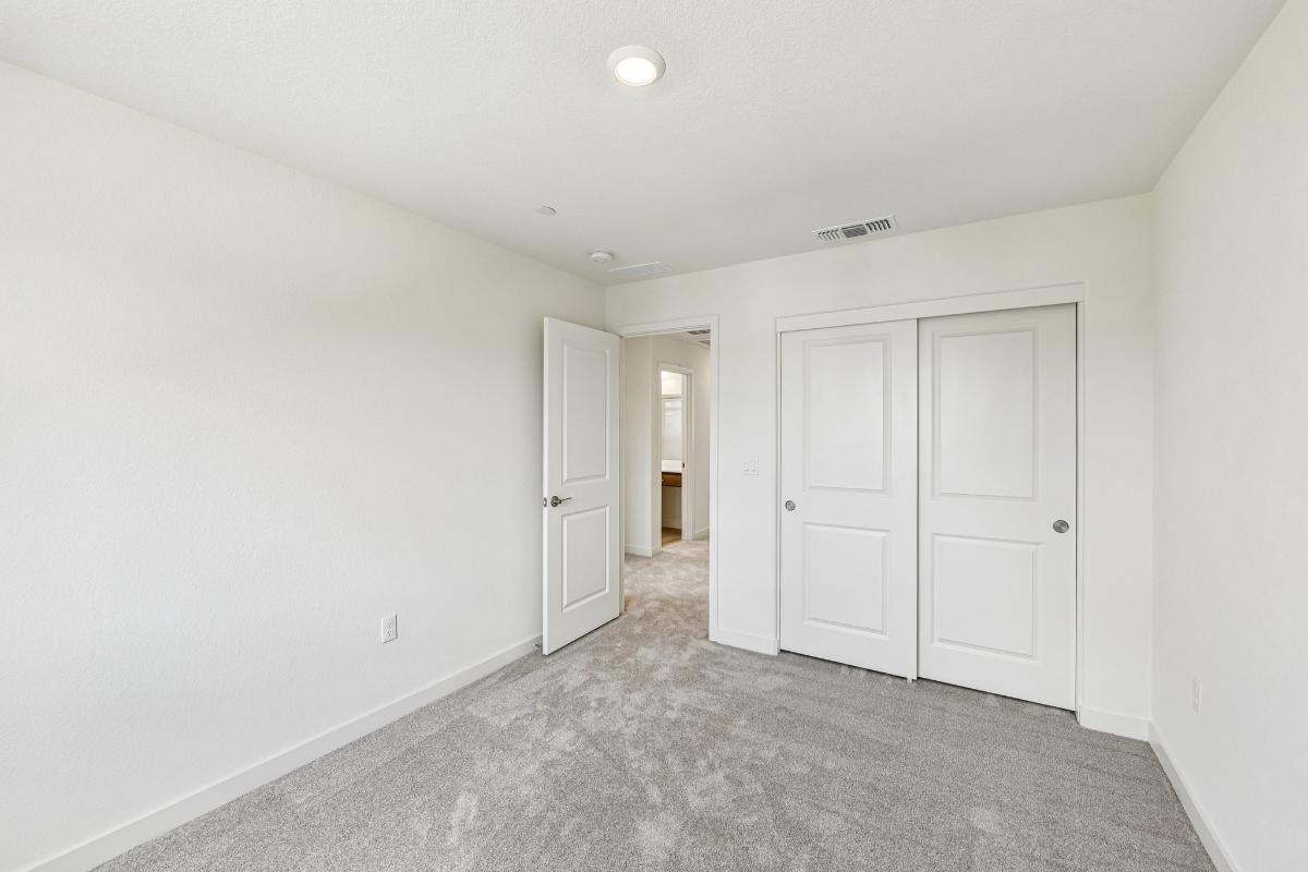 Secondary bedroom