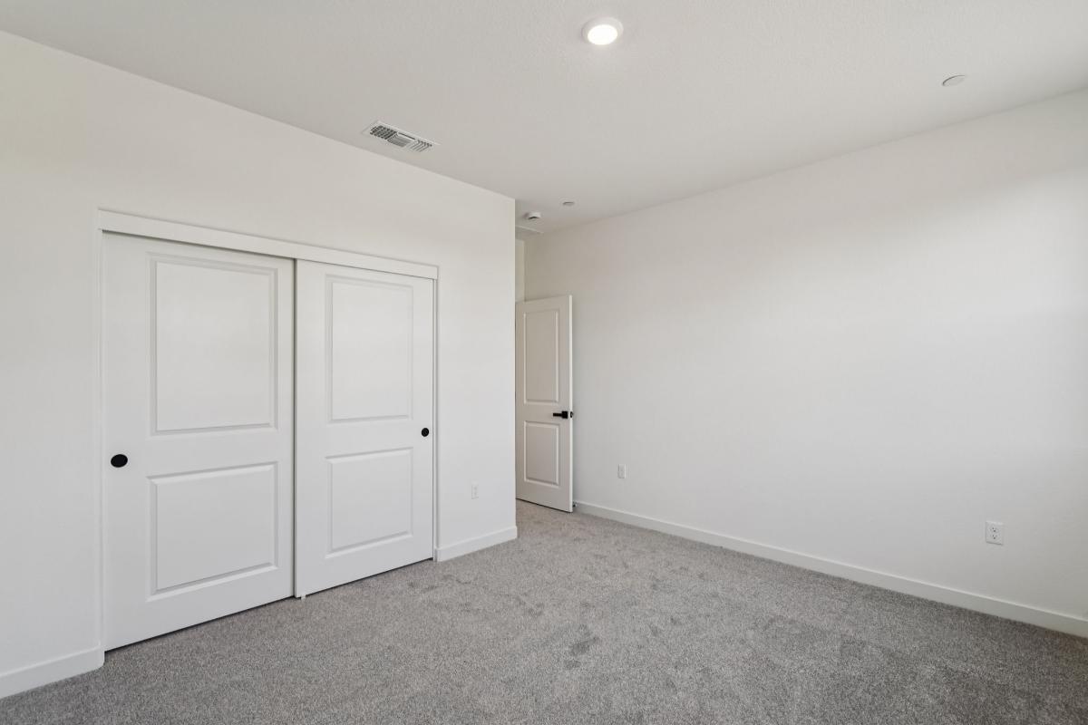 Secondary bedroom