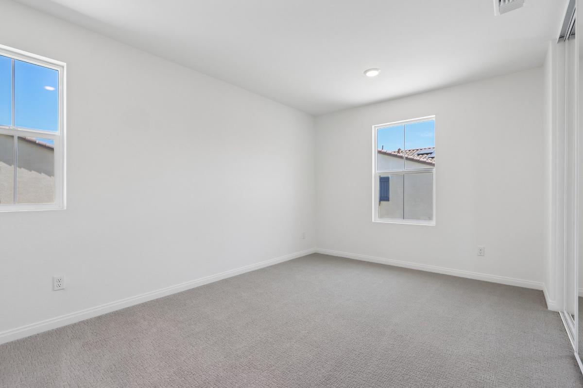 Secondary bedroom