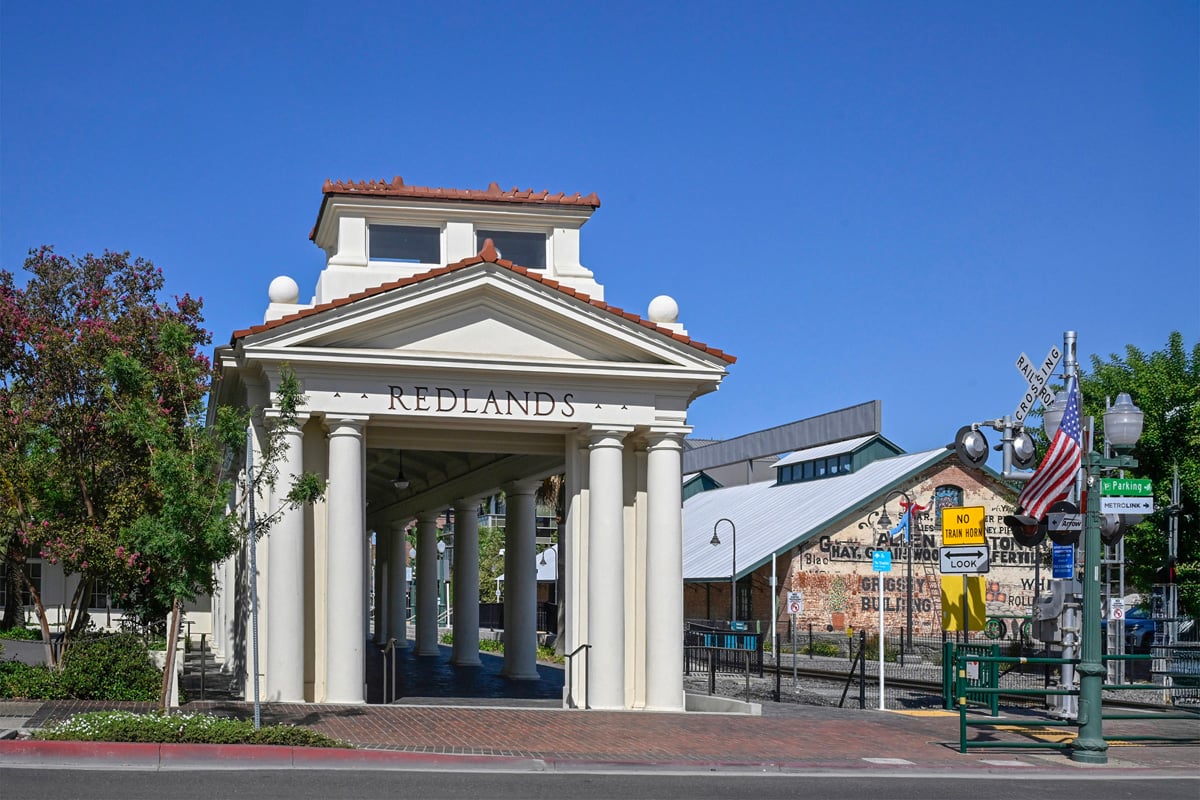 11 minutes to Redlands Metrolink® station