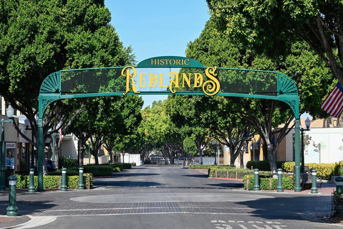 Minutes to shopping and dining in historic Redlands