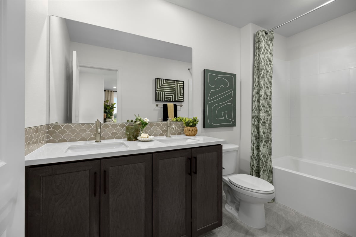 Optional dual-sink vanity at bath 2