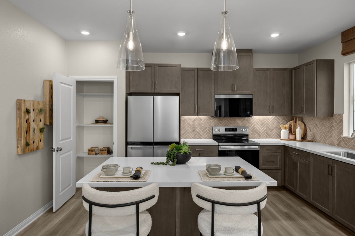 Optional pendent lighting at kitchen