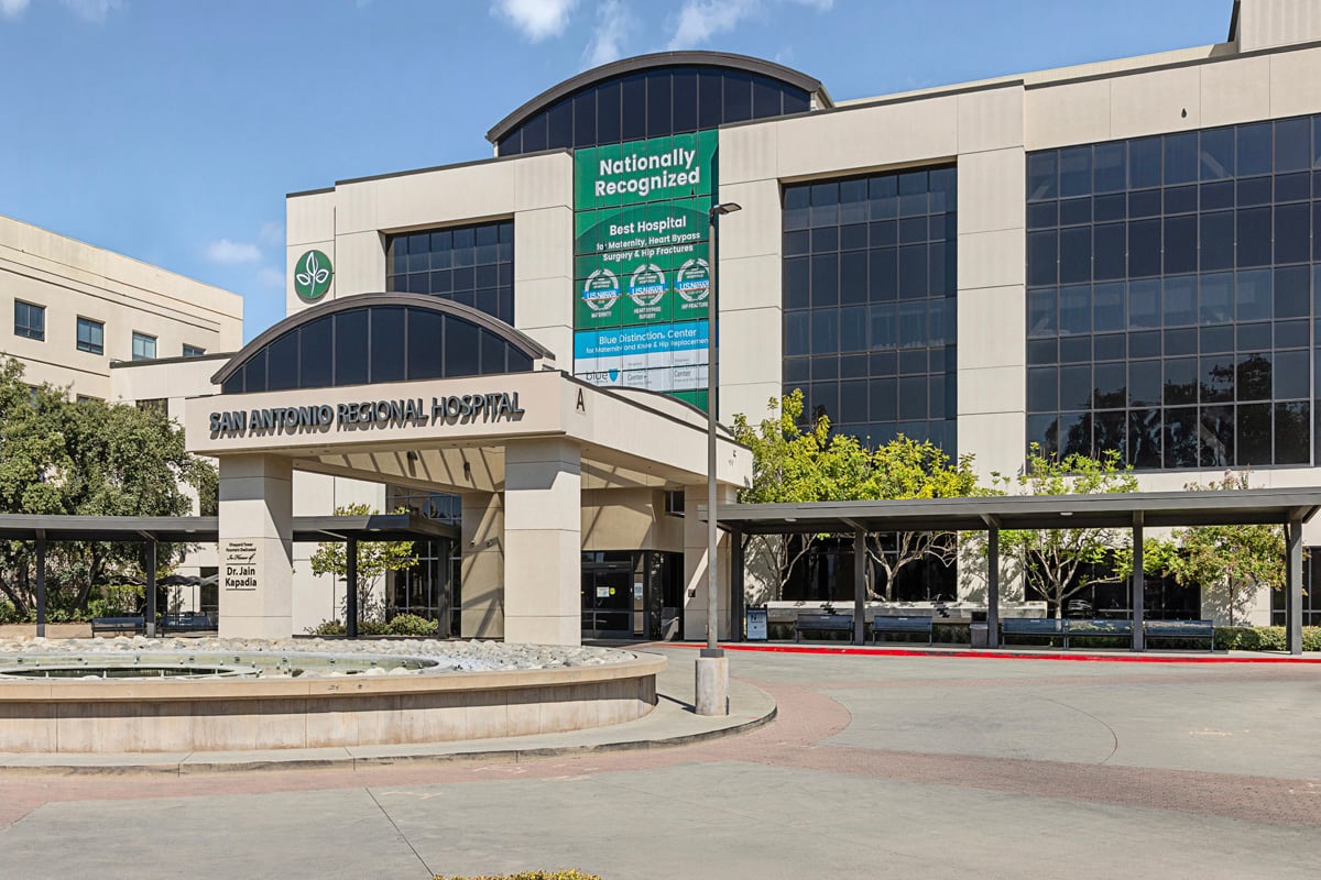 Less than 2 miles to San Antonio Regional Hospital