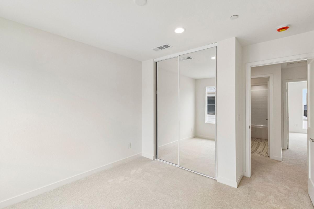 Secondary bedroom