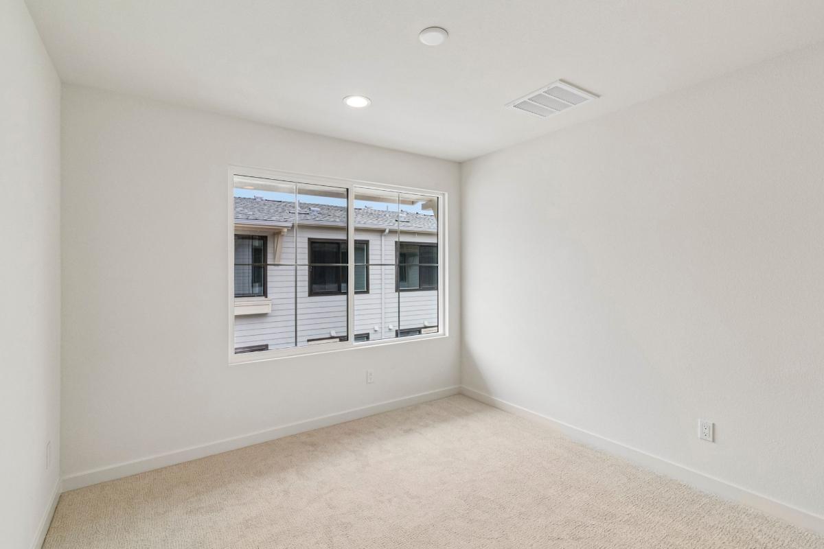 Secondary bedroom