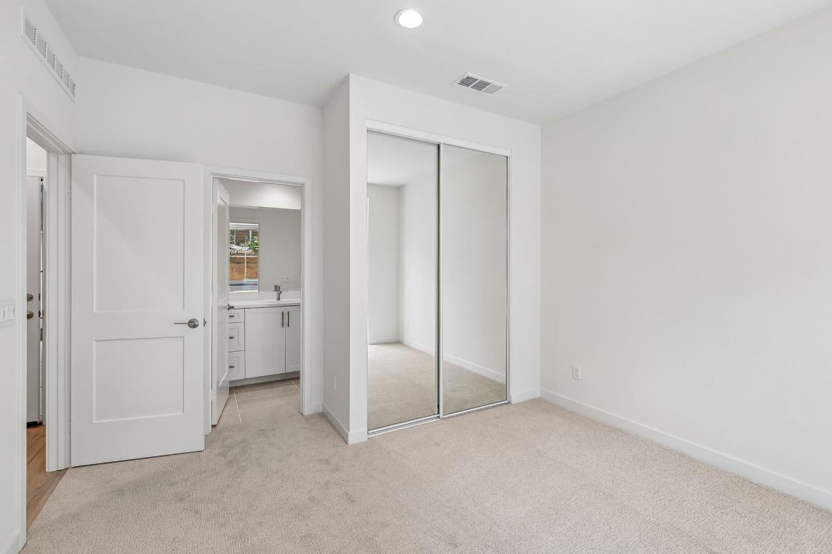 Secondary bedroom