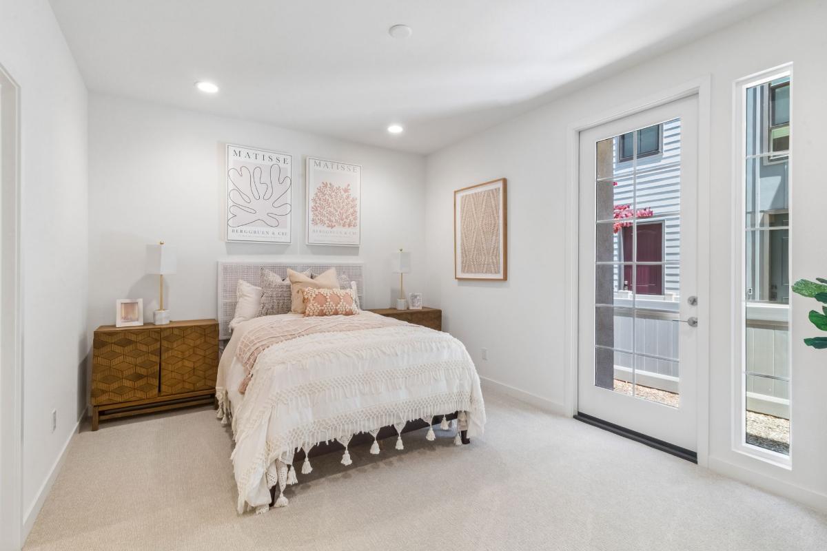 Secondary bedroom