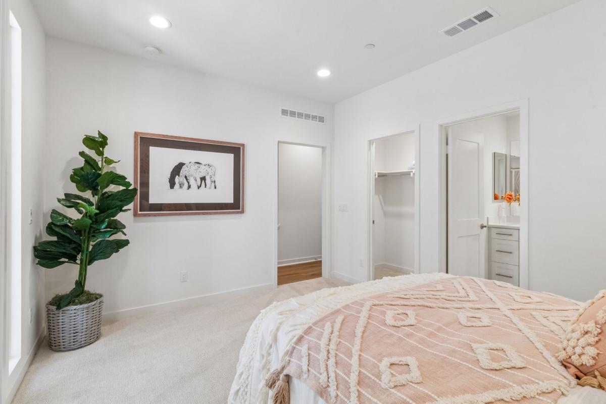 Secondary bedroom