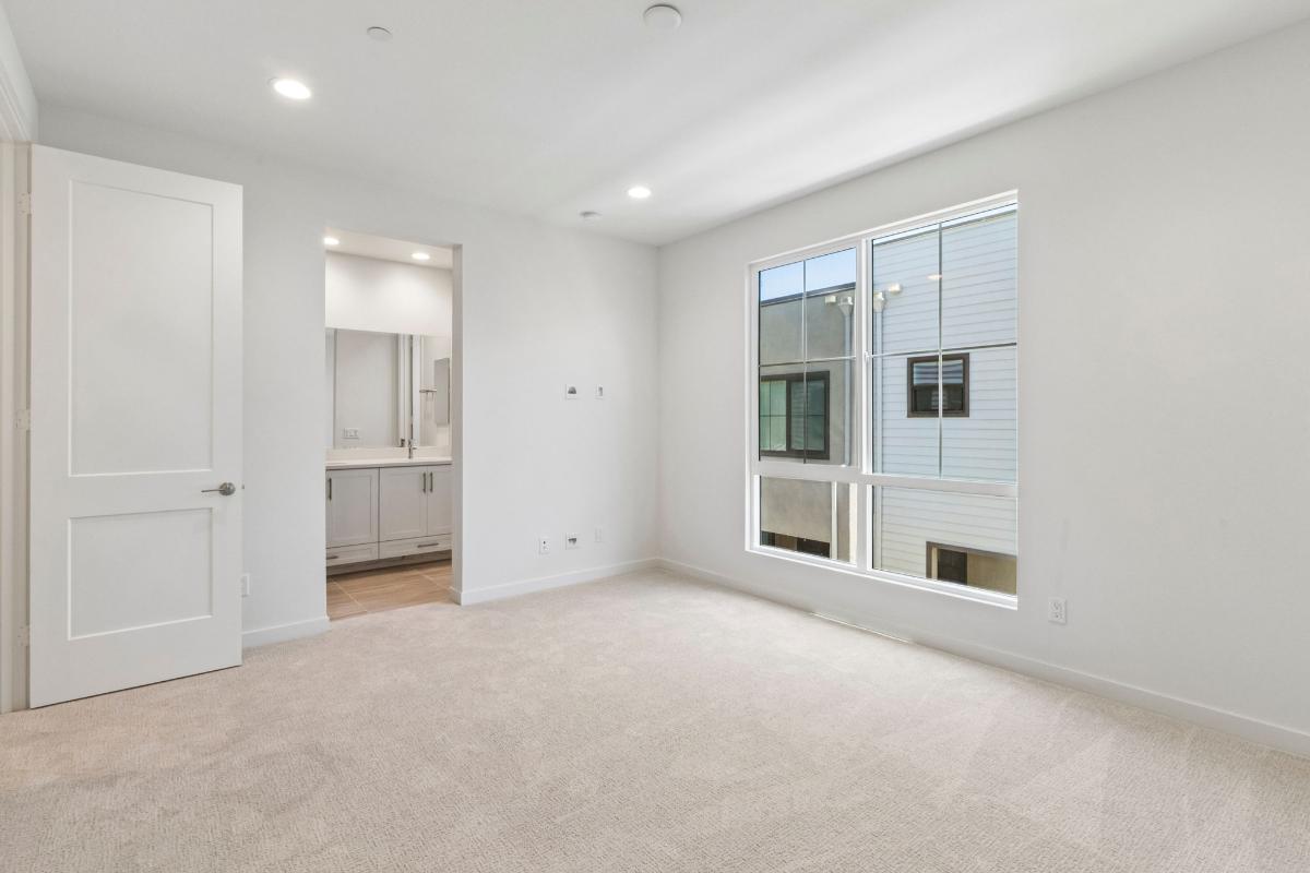 Secondary bedroom