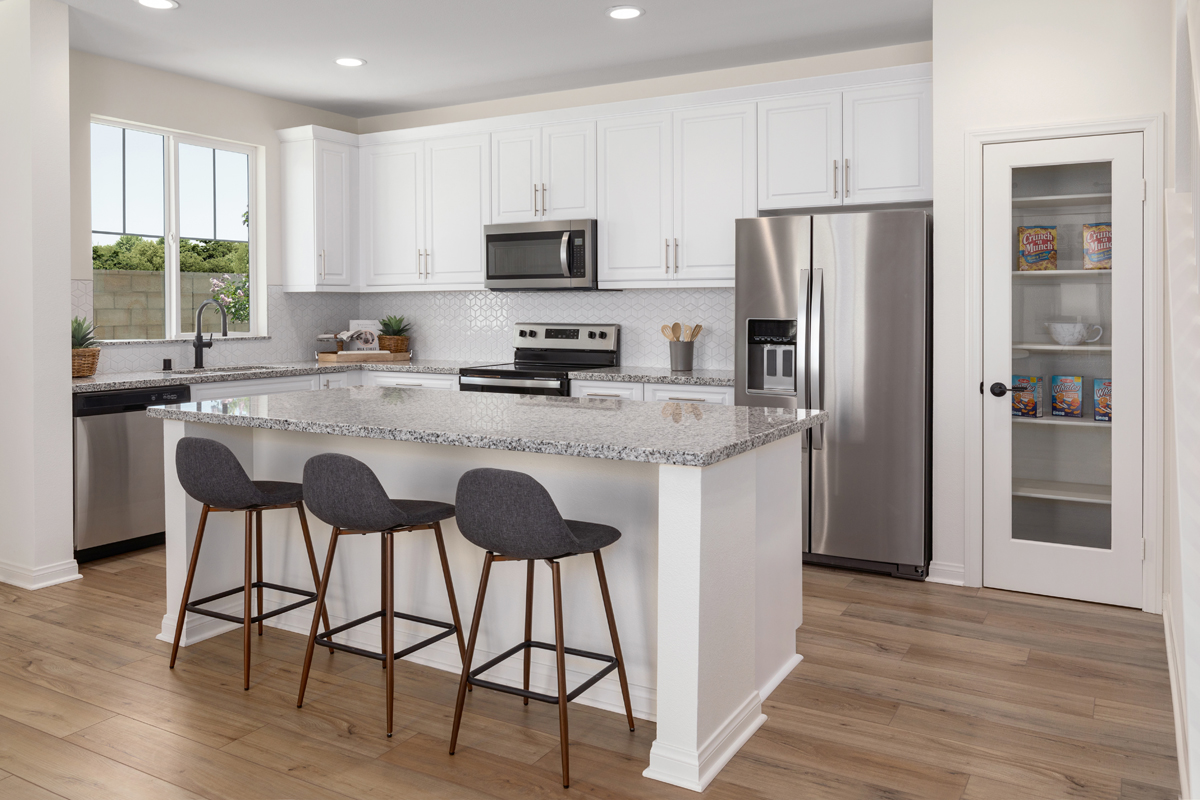 New Homes in Spring Valley, CA - Crestline Plan 1737 Kitchen