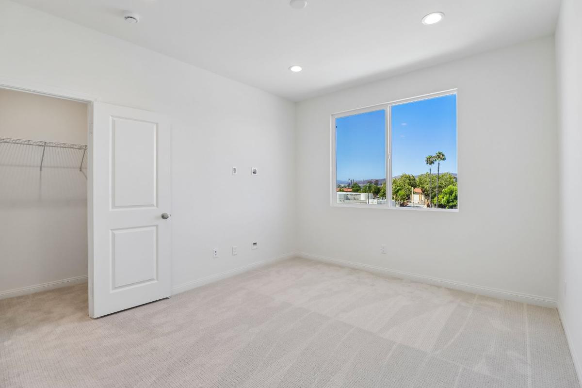 Secondary bedroom