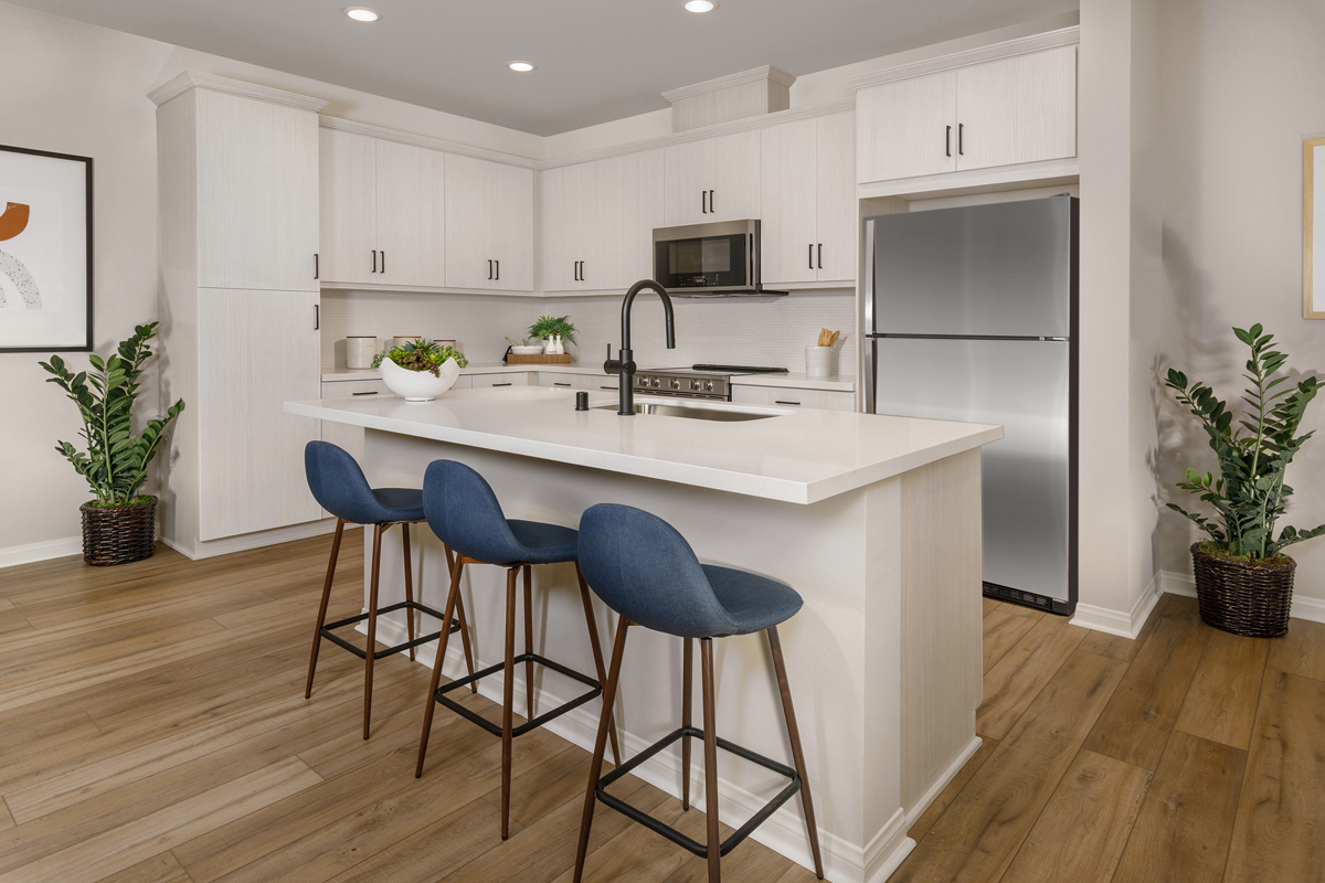 New Homes in Vista, CA - Silverado Plan 1908 Kitchen