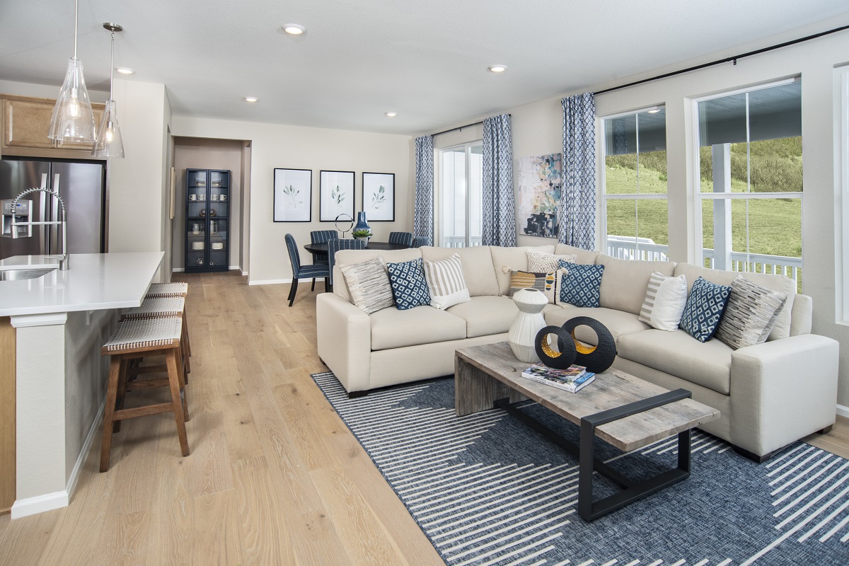 New Homes in Castle Rock, CO - Azure Villas at The Meadows Plan 2343 Great Room 