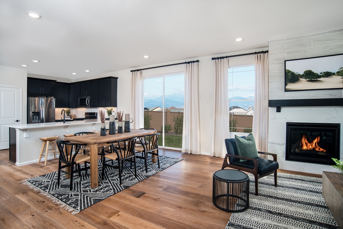 New Homes in Erie, CO - Colliers Hill Villas Plan 1934 Dining Room & Kitchen
