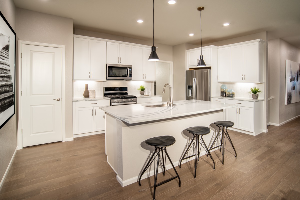 KB model home kitchen in Aurora, CO