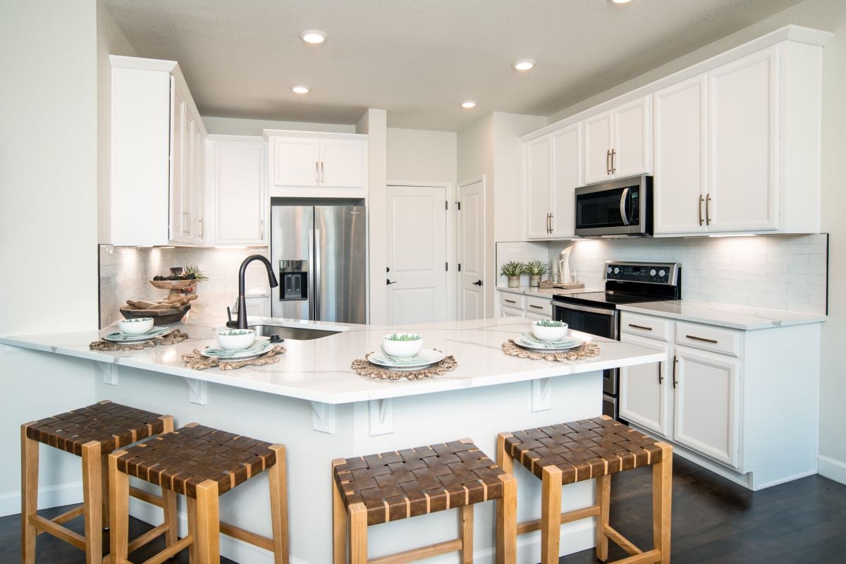 New Homes in Dacono, CO - Sweetgrass Kitchen
