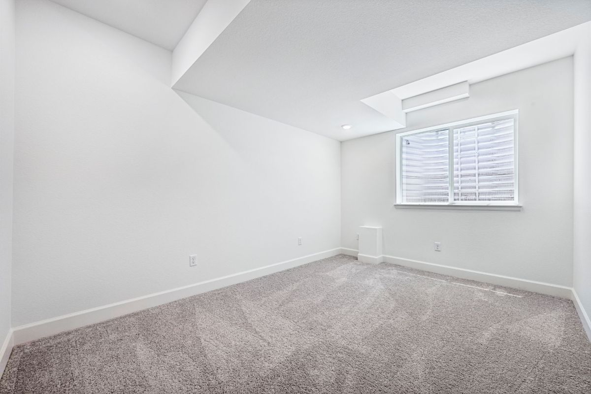 Secondary bedroom