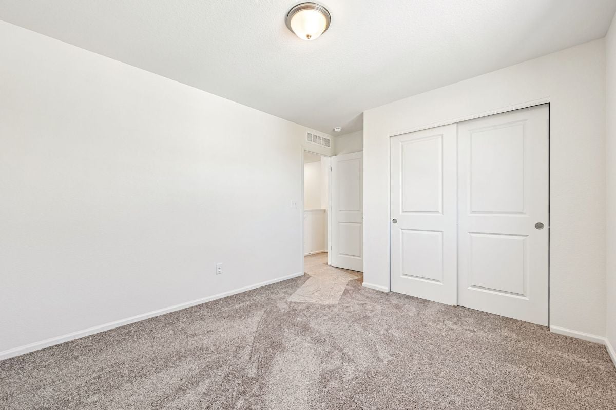 Secondary bedroom