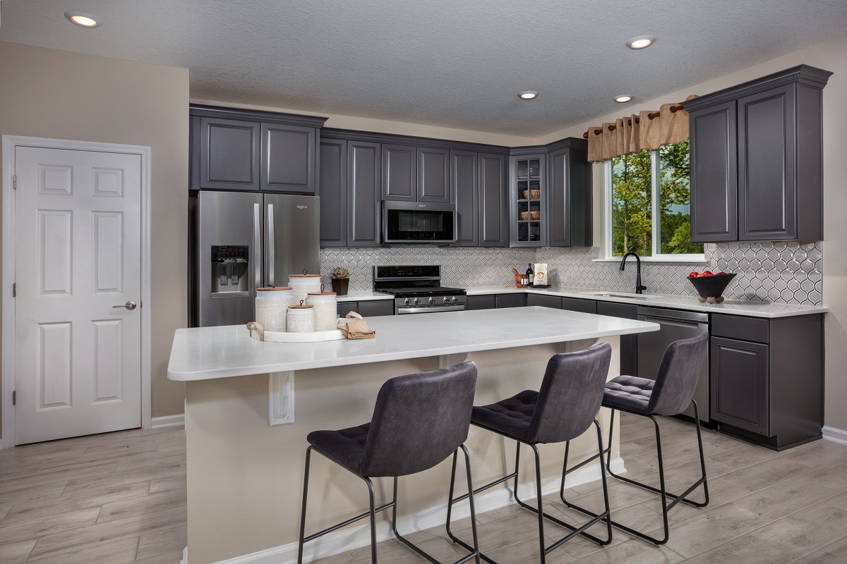 New Homes in Green Cove Springs, FL - Anabelle Island - Executive Series Plan 2566 Kitchen