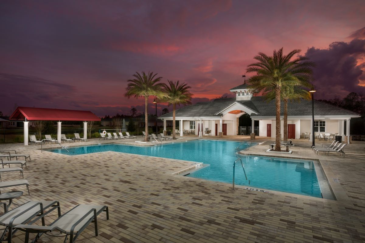 Amenity center pool and clubhouse