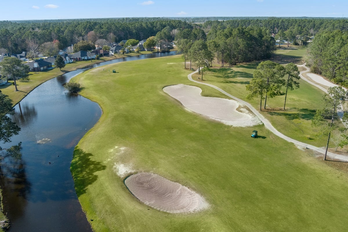 Only 10 minutes to Bent Creek Golf Course