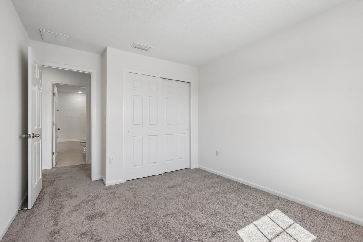 Secondary bedroom