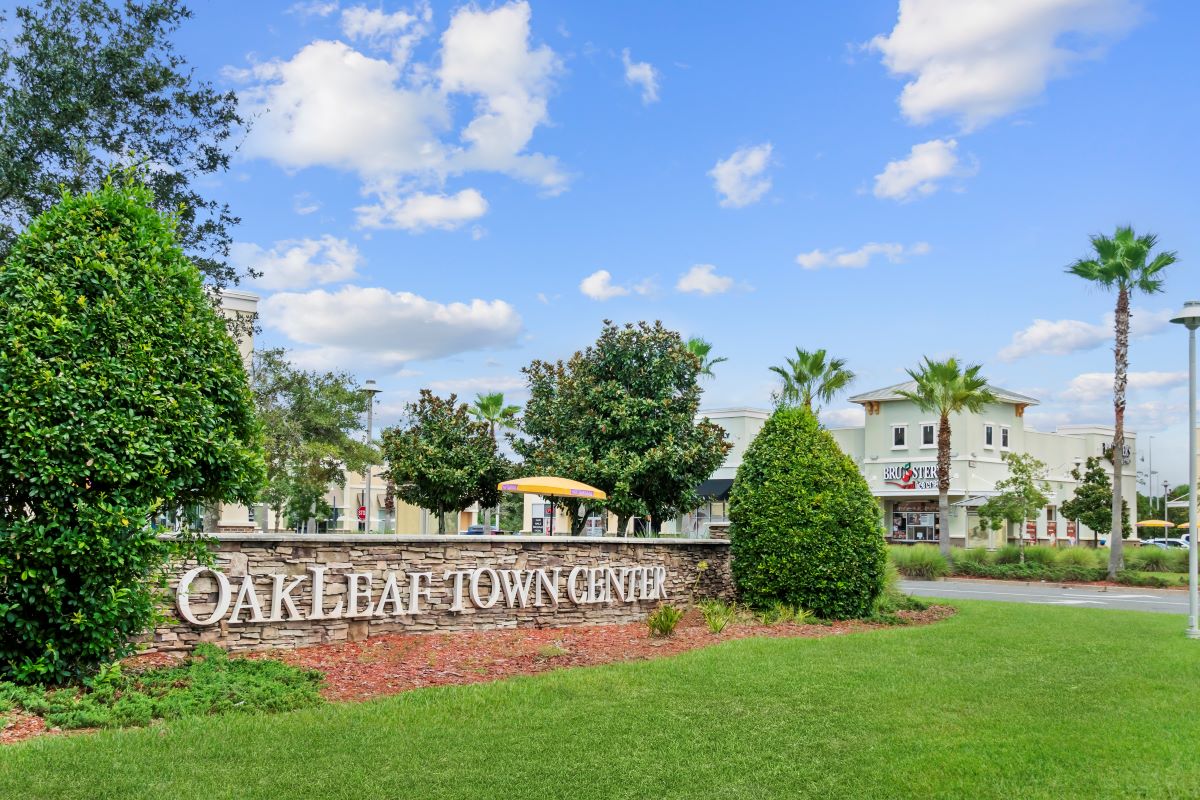 Twelve minutes away from Oakleaf Town Center