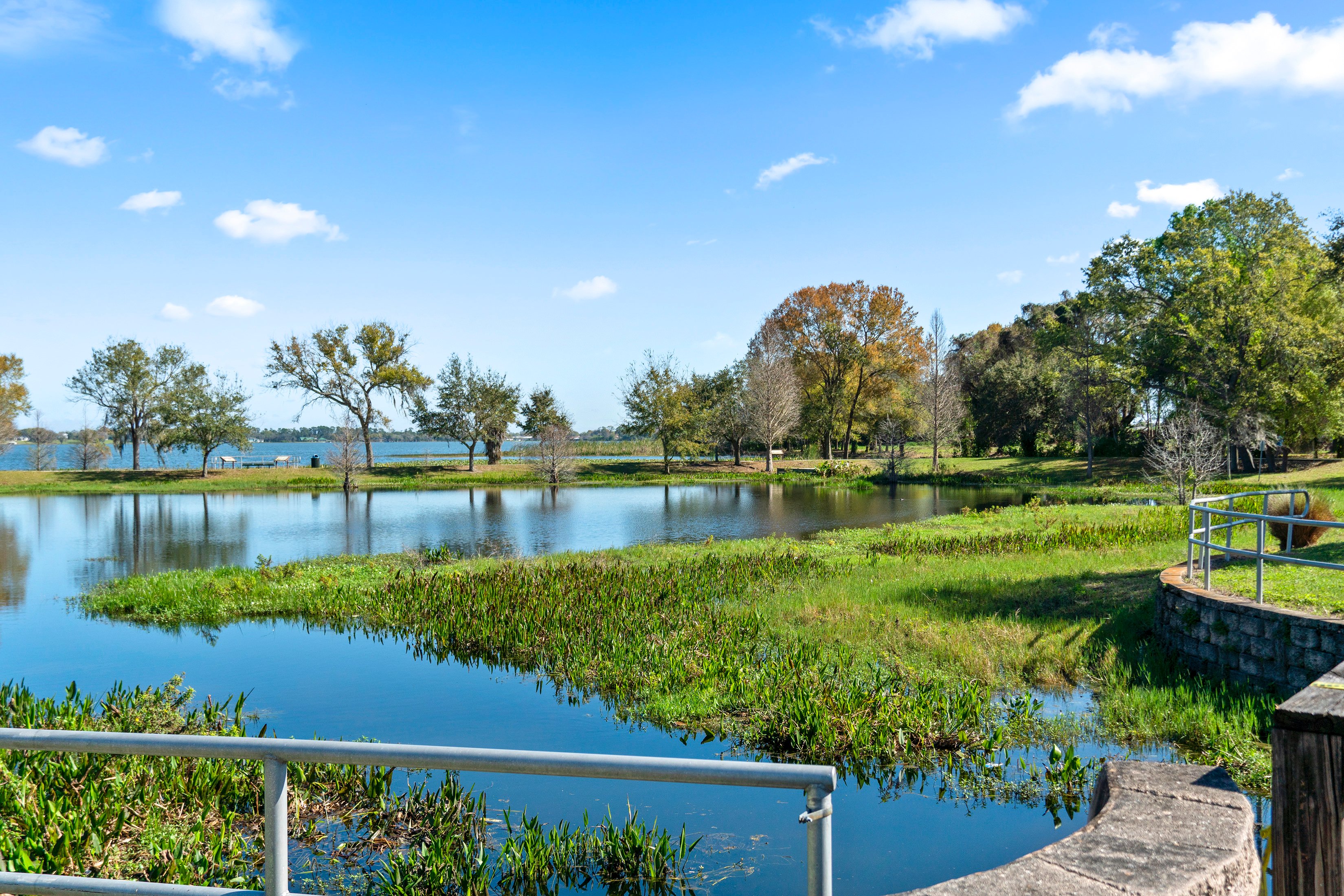 Only 15 minutes to Lake Heritage Nature Park