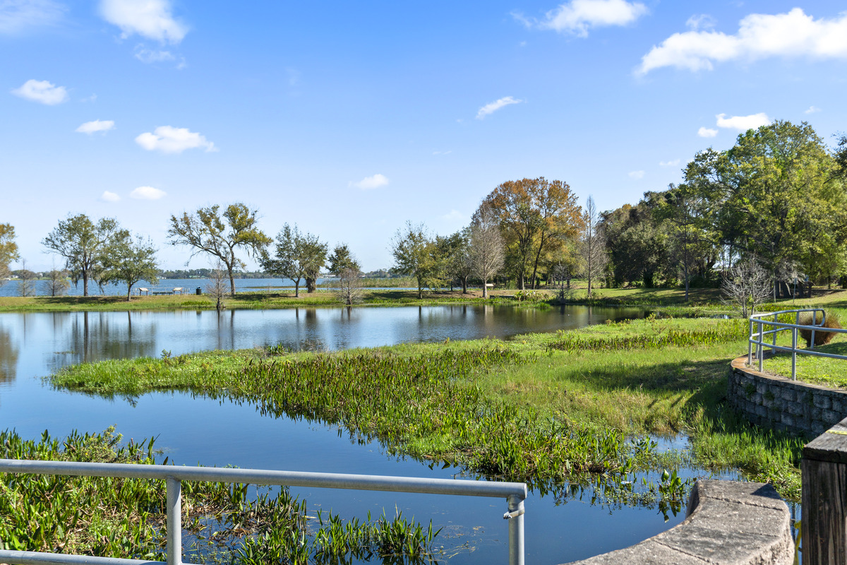 Close to Lake Heritage Nature Park