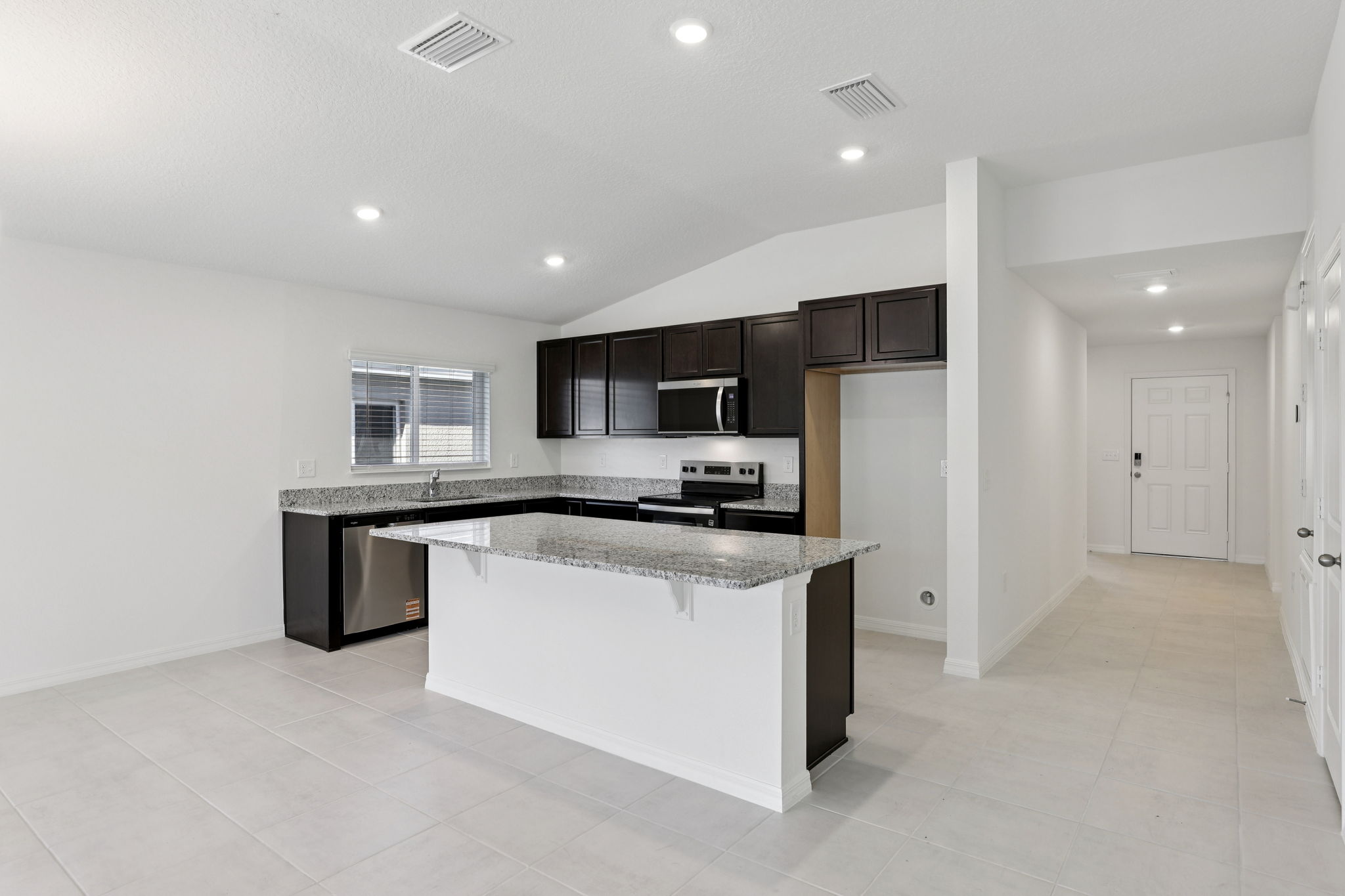 New Homes in Lake Wales, FL - Reserve at Forest Lake II Kitchen