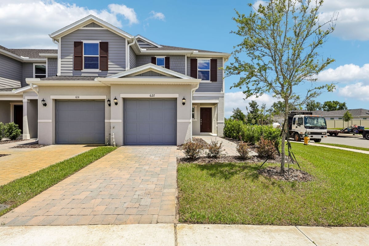 Reserve at Forest Lake Townhomes photo 2