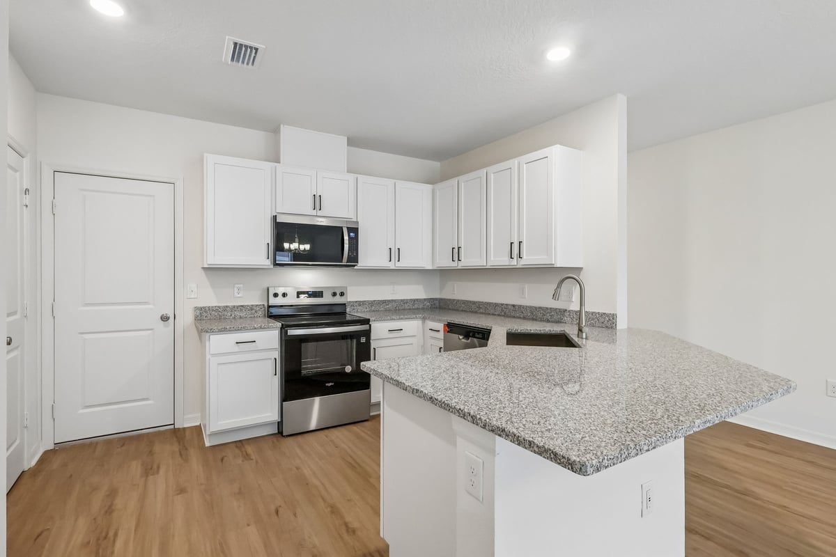 Reserve at Forest Lake Townhomes photo 7