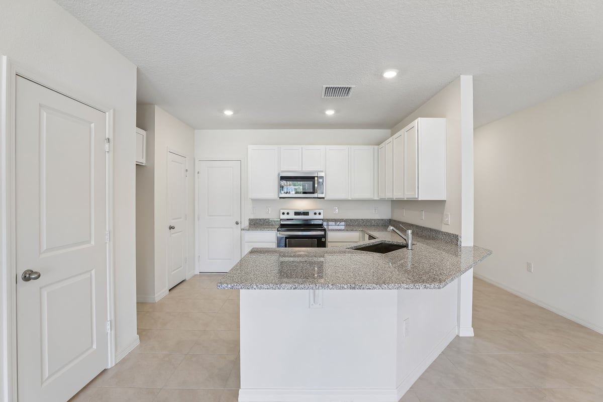 Reserve at Forest Lake Townhomes photo 4