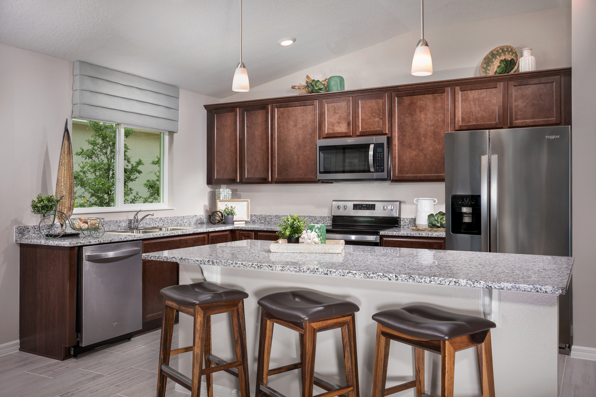 New Homes in Auburndale, FL - Mattie Pointe Plan 1707 Kitchen