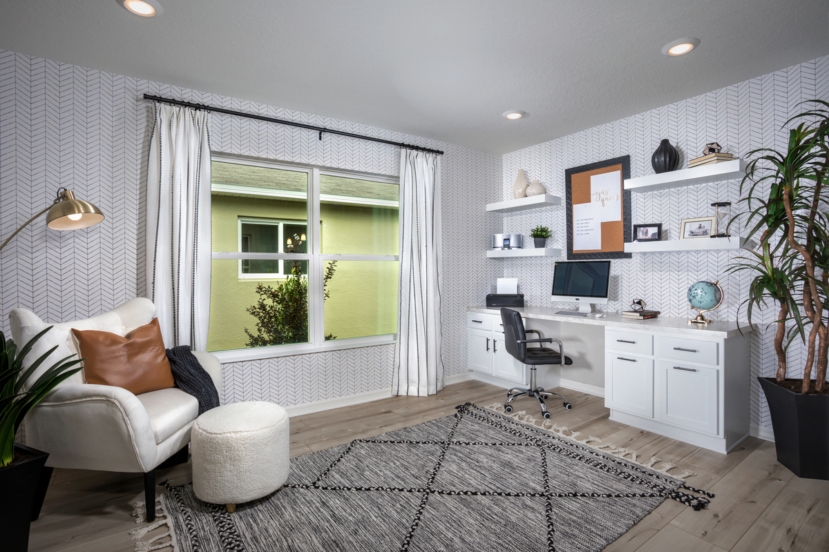New Homes in Auburndale, FL - Mattie Pointe Plan 2168 Den