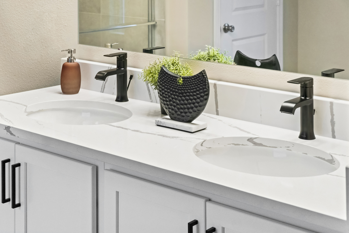 Dual-sink vanity at primary bath