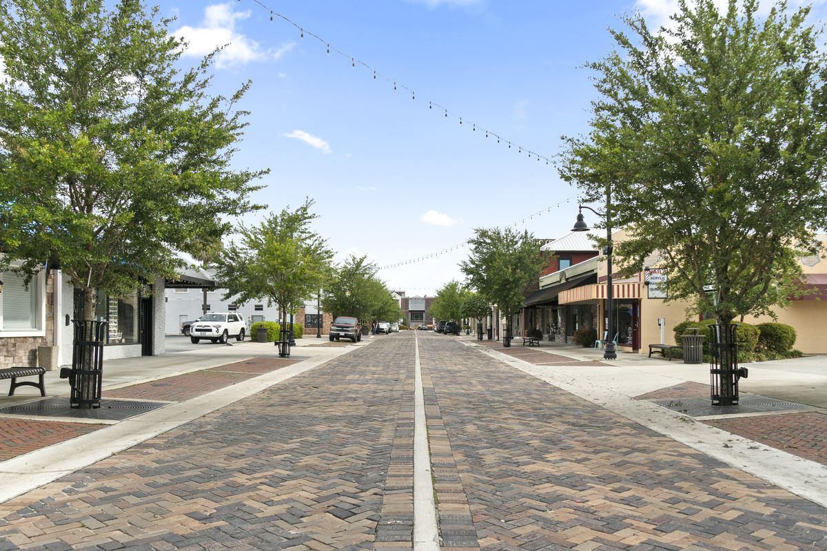 Only 10 minutes away from Downtown St. Cloud