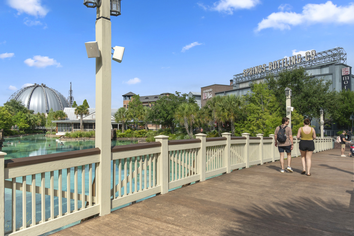 An easy drive to Disney Springs