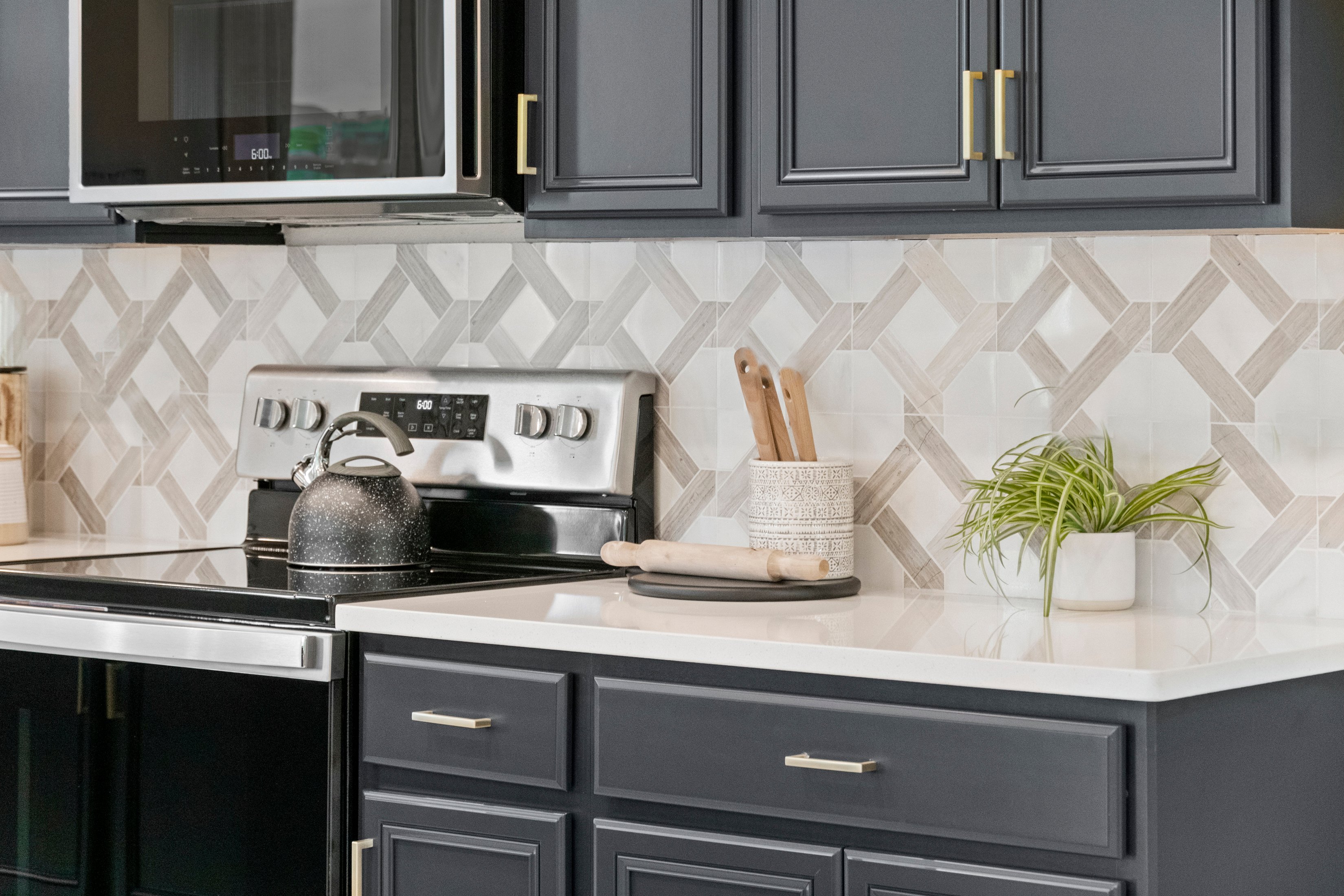 Full tile kitchen backsplash