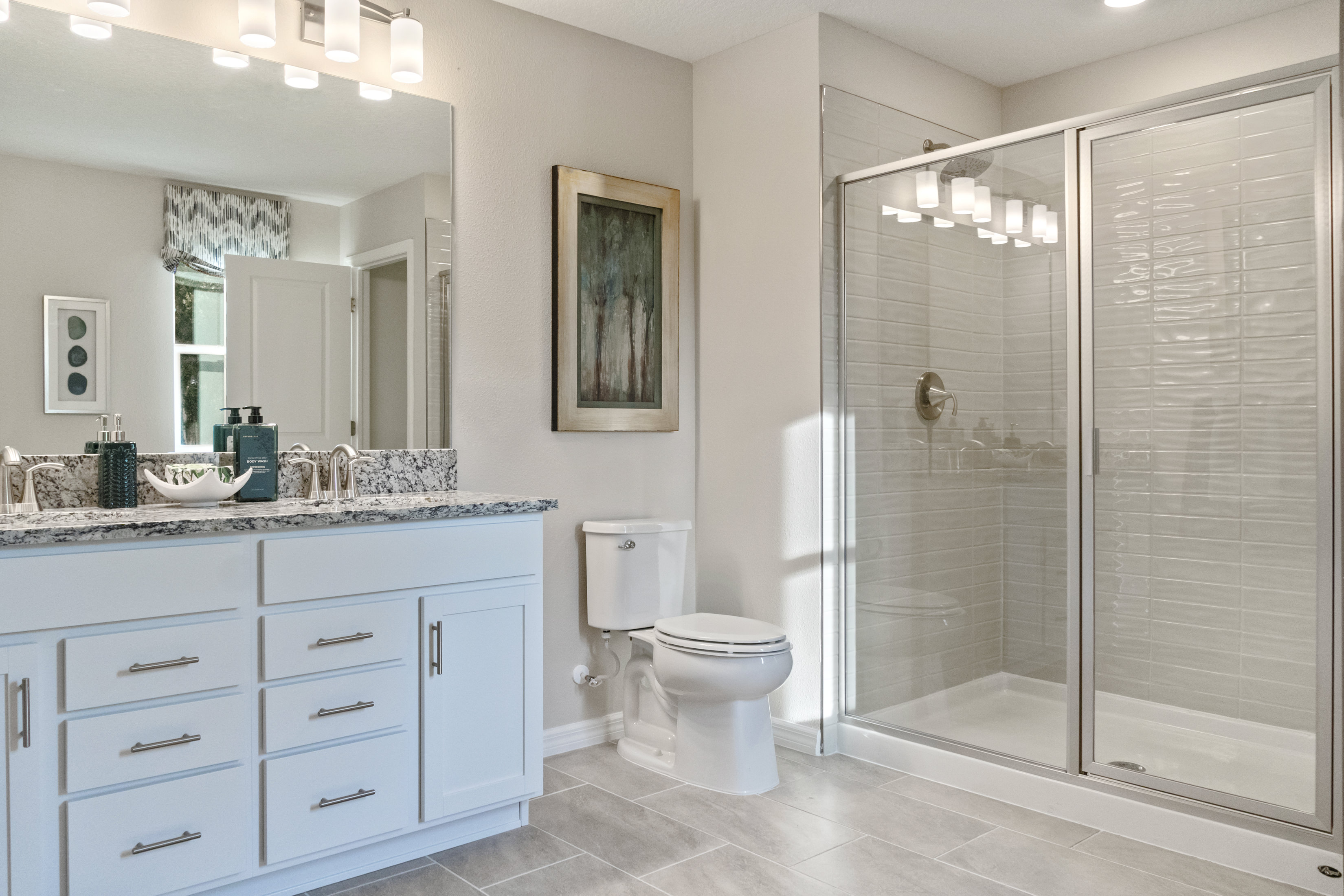 Shower in lieu of tub at primary bath