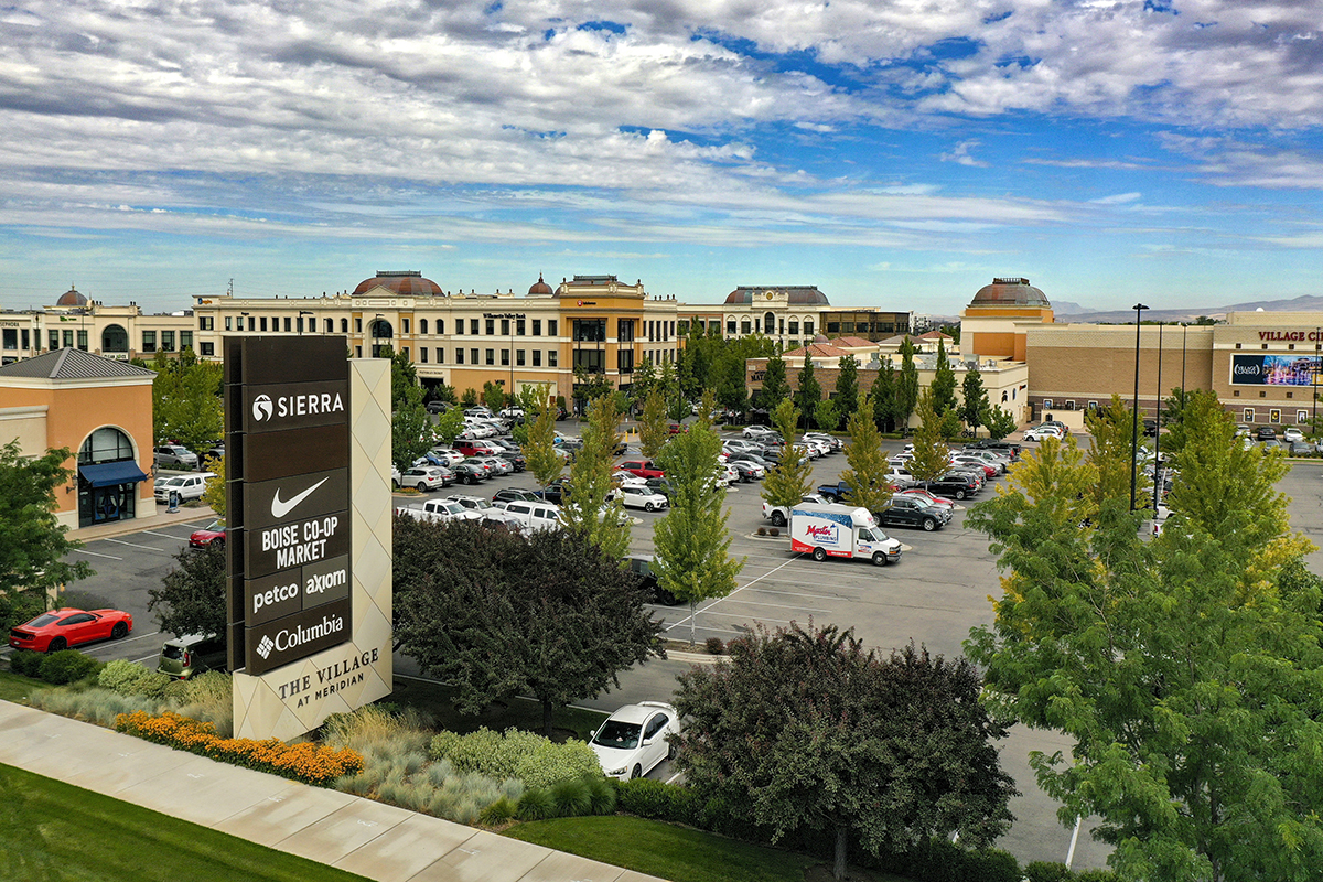 Close to Karcher Mall and The Village at Meridian
