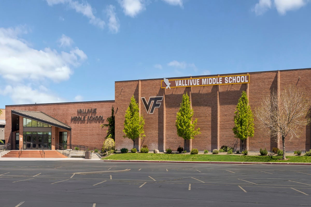 Just 6 minutes to Vallivue Middle School