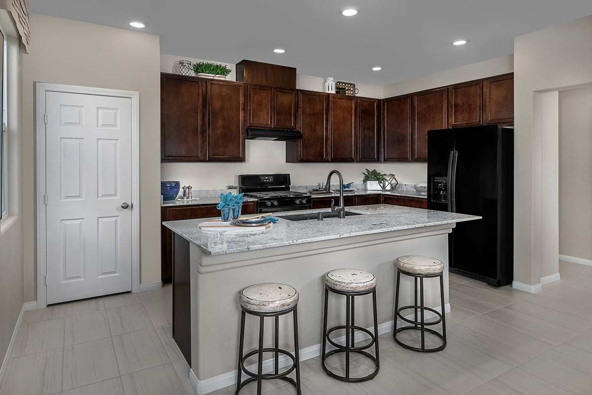 New Homes in Henderson, NV - Groves at Inspirada Plan 1921 End Unit Kitchen